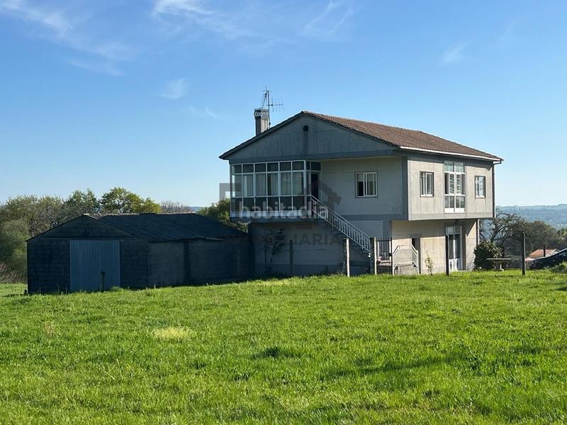 Foto 9f123c43-85e2-475a-b920-881688c3f187. Xalet amb calefacció aparcament a Vilamarín