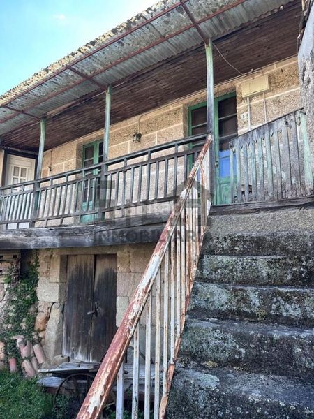Foto e35febab-d5d6-4c48-bd86-d7d507874ee5. Casa amb calefacció a Coles