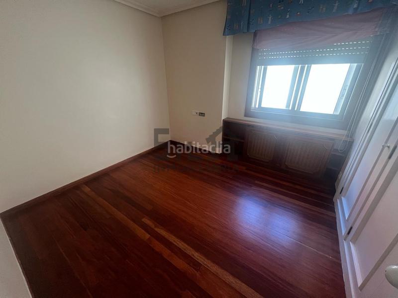 Foto 681552ca-c444-4307-a4d5-616393b2785e. Flat with heating parking in Centro Ourense