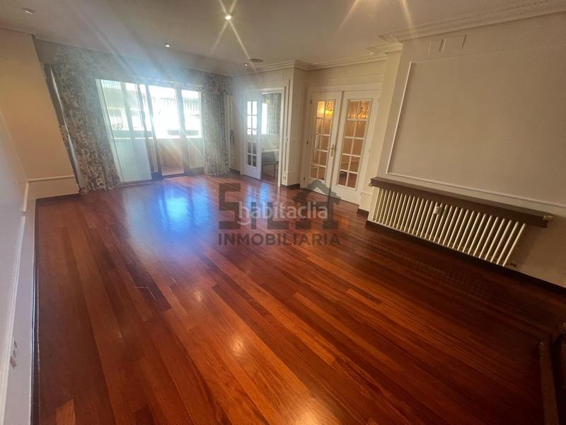 Foto e8b41807-5482-49d7-b264-d2a7ca8a957d. Flat with heating parking in Centro Ourense