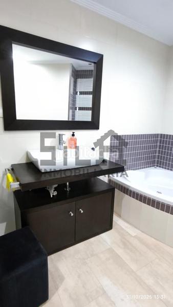 Foto c2e85dac-4527-4d29-a431-5759be0a13d0. Rent flat with heating in Universidad Ourense