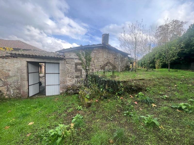 Foto e598ee02-8b2c-47e8-a07e-40232dae5cd3. Casa amb aparcament a Taboadela