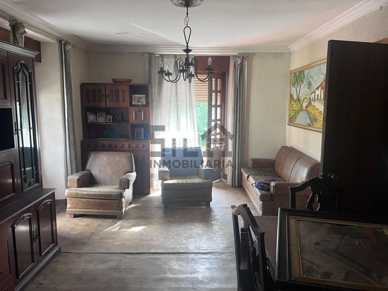 Foto c4fd7d79-7a66-4427-8298-c27ab82d221a. Casa amb calefacció a As Lagoas Ourense