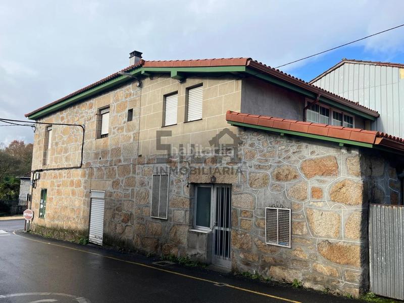 Foto f9222602-5c74-48b1-8d1f-d2e859e95ae1. House with heating in As Lagoas Ourense