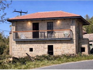 Chalet in San Amaro