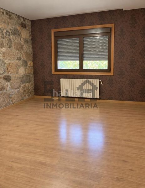Foto 07028a3d-cd7e-4dca-b755-0942b687ecc8. Casa amb calefacció aparcament a Coles