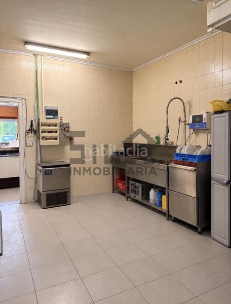 Foto f0615fa8-b6d2-48c8-94f0-5a34016f3fab. Casa amb calefacció aparcament a Coles
