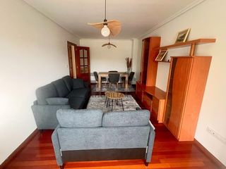 Flat in AVDA. OTERO PEDRAYO