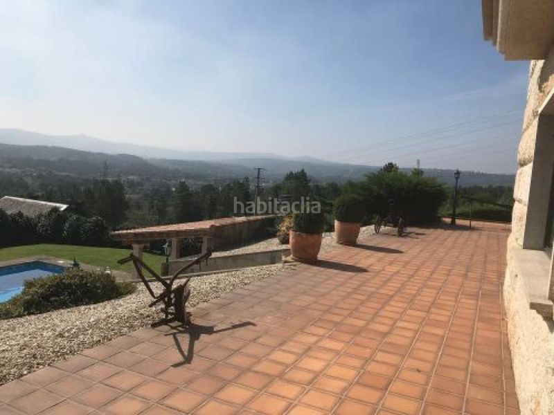 Foto f6fcdcdf-11d3-4609-b25a-c2dfe96d3585. Chalet con riscaldamento parcheggio piscina in Barrocanes Ourense