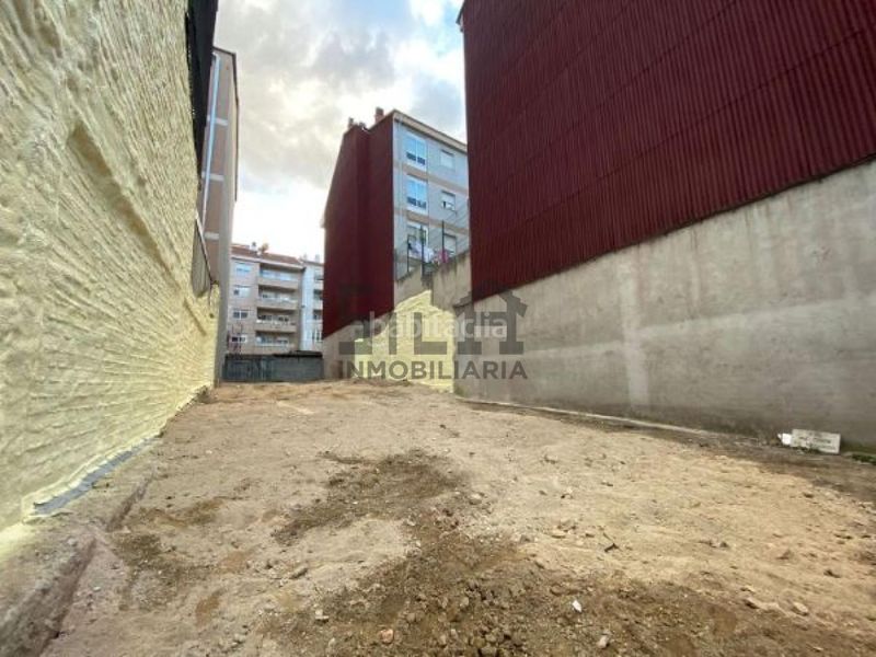 Foto fccef2ea-d10a-4a2a-b20f-a8d359f40b45. Terreny residencial a Couto Ourense