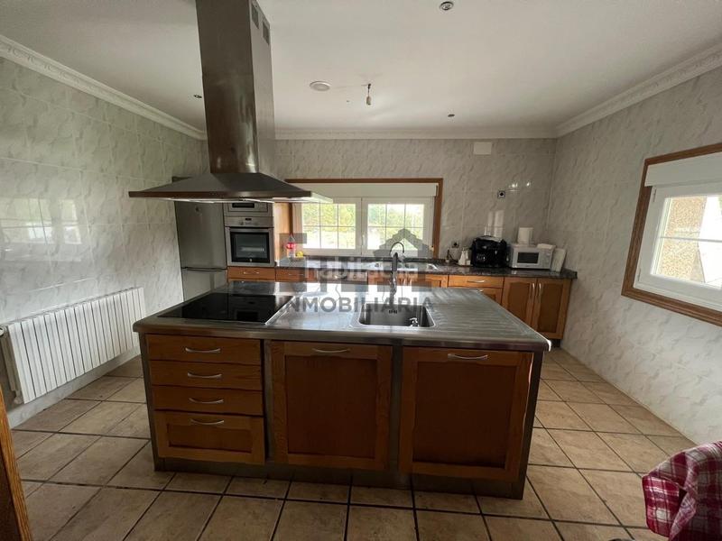 Foto 04dbfd9c-c4ab-4923-82b5-f87d0630a3e8. Chalet avec chauffage parking piscine dans Ventiun Ourense