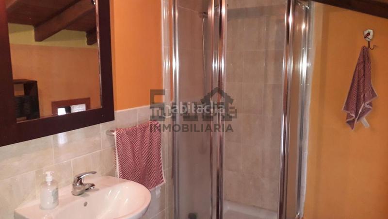 Foto 31800257-59ac-4b73-998b-f3e04160a582. Chalet con riscaldamento parcheggio in Castrelo de Miño