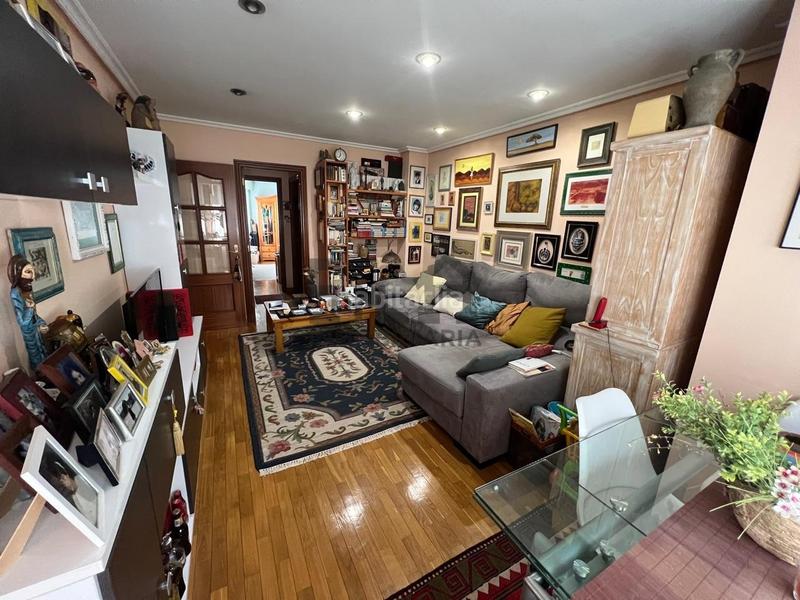 Foto a9fb221c-b82d-4dfe-943c-8cf5b1c25ce9. Dúplex amb calefacció aparcament a Couto Ourense