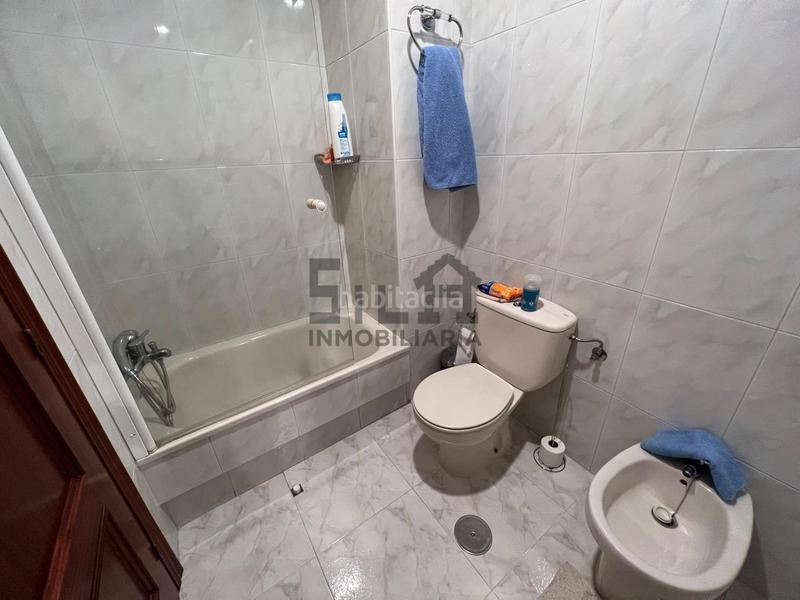 Foto e0c8a5e6-d568-400f-a088-e425f775d1f0. Dúplex amb calefacció aparcament a Couto Ourense