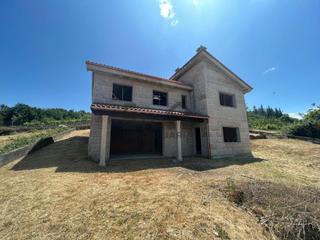 Xalet a Nogueira de Ramuín