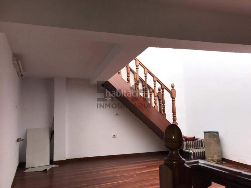 Foto fcf17967-8bc1-470e-92d1-ed78851e17c6. Alquiler local comercial en Centro Ourense