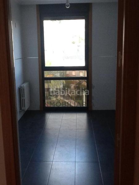 Foto 77b5e7a8-2664-4ec4-8252-54ef79d5766c. Apartamento en A Carballeira Ourense