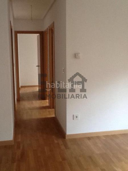 Foto ea8029aa-e641-4874-b840-7244001db1b0. Apartamento en A Carballeira Ourense