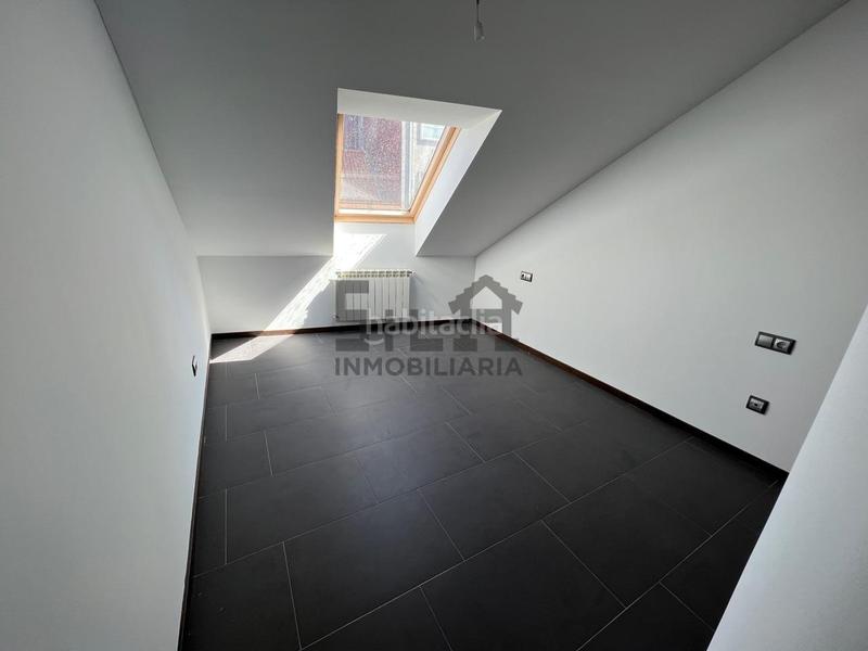 Foto 0421ba4d-0076-40d9-bdca-58a4c6b7f3fe. Àtic amb calefacció aparcament a Carballiño (O)