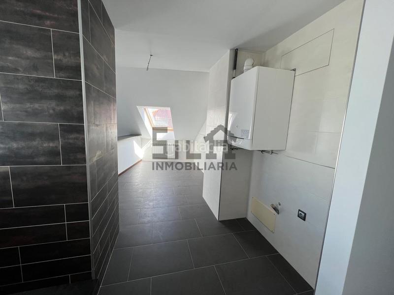 Foto 77f272e4-3ecb-4c0a-ac77-07f1fe4f45f9. Ático en Carballiño (O)