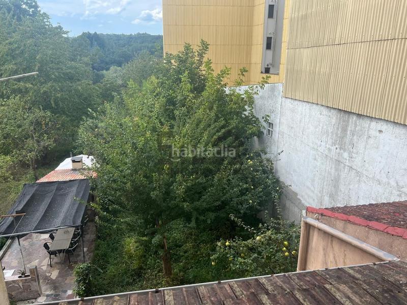 Foto d167b8f2-82f2-4525-80e8-abfaf3acfa9d. Edificio en Carballiño (O)