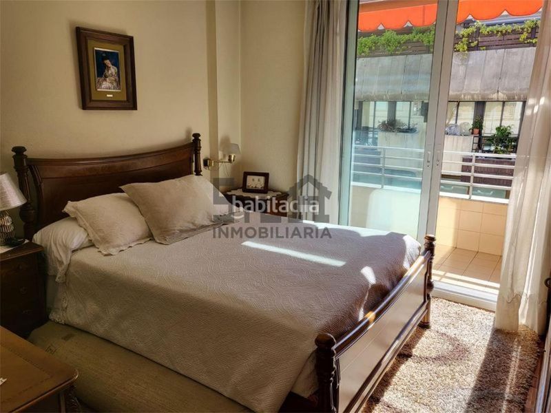Foto 5827b7d8-8b1d-4b4a-bc67-831dc994f8db. Flat with heating parking in Centro Ourense
