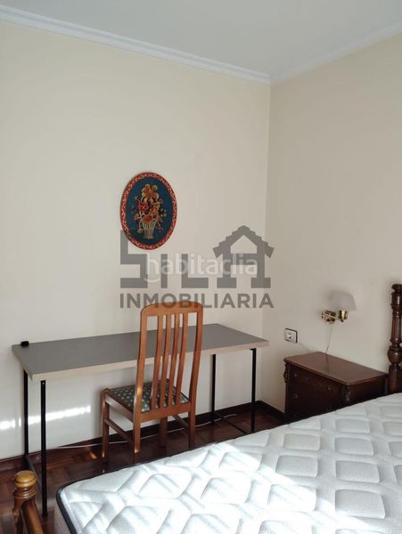 Foto a7f29d7f-b51b-47ff-bfa2-c61a353cd1ab. Flat with heating parking in Centro Ourense