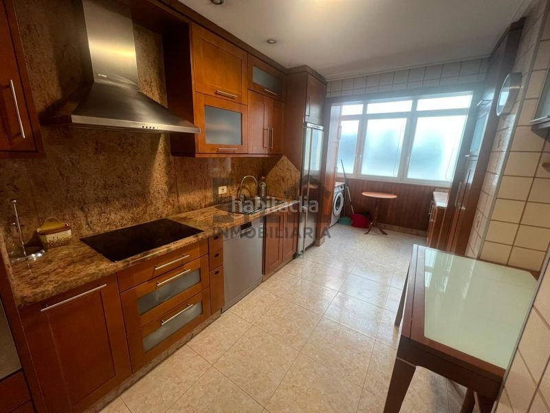 Foto a9619e4a-fefb-490d-a411-69a49b506bf5. Flat with heating parking in Centro Ourense