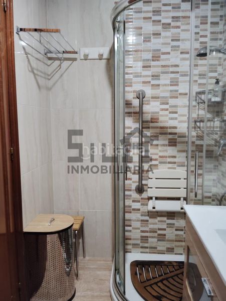 Foto ebaeb0c2-24fa-49ea-b289-24b9e78a06d8. Flat with heating parking in Centro Ourense
