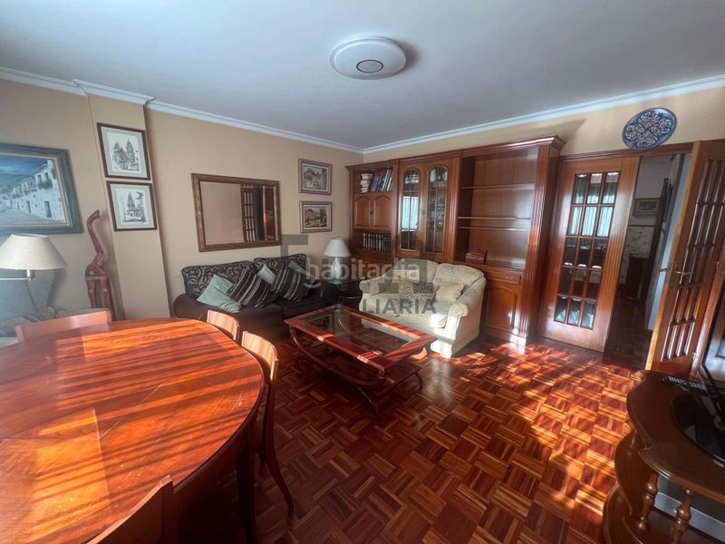 Foto f7a097c7-9c42-458a-9e15-6b743f771f8a. Flat with heating parking in Centro Ourense