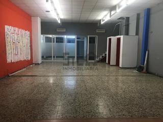 Local Comercial a MANUEL PEREIRA