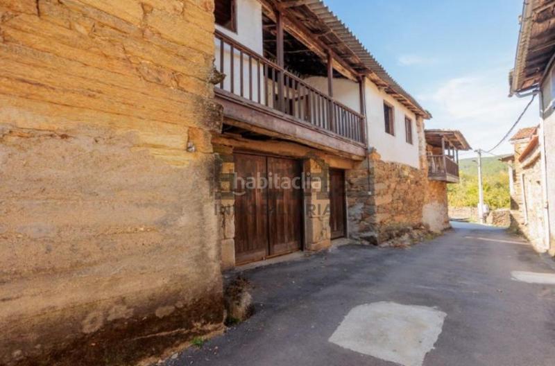 Foto a9b793ae-6624-43b9-9647-c905d4ca6120. Casa en Castrelo do Val
