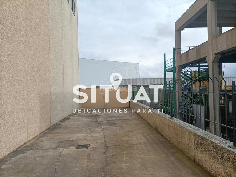 Foto 3bdf4e39-ac36-42cc-964a-e8352144d839. Lloguer nau industrial a avinguda de can sucarrats 86 a Rubí