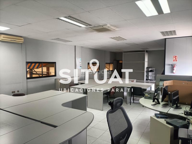 Foto b2ab621b-10c6-48cd-a470-0e13e084350f. Lloguer nau industrial a avinguda de can sucarrats 86 a Rubí