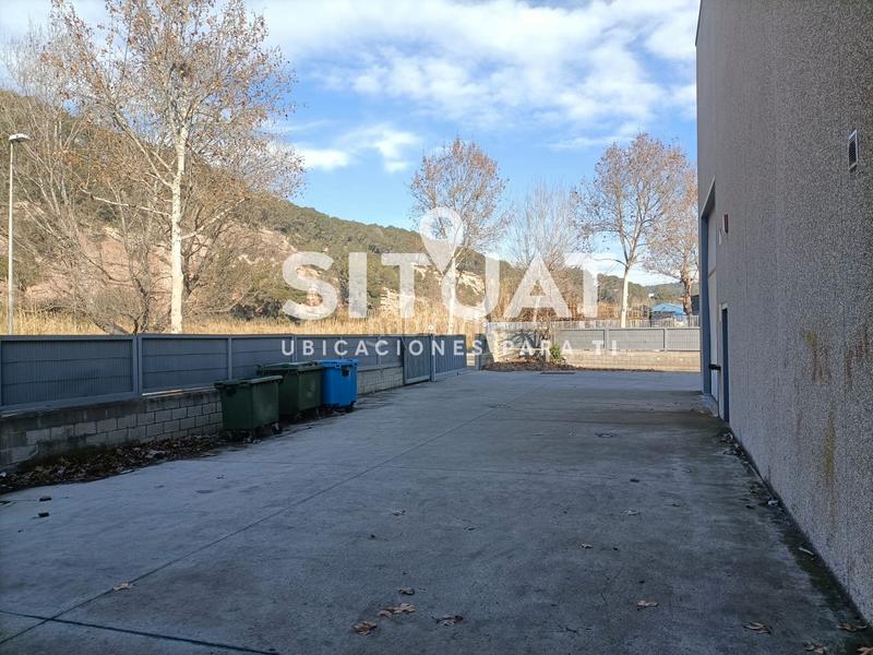 Foto 3ae0f27d-03e4-4ebd-b76f-425dcbe1dbde. Lloguer nau industrial a carrer del segre 5 a Valldoreix Sant Cugat del Vallès