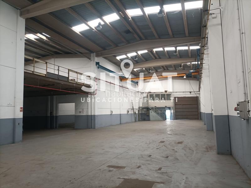 Foto f39e083a-876e-4ba8-b9a2-4937f1f4d7e7. Lloguer nau industrial a carrer del segre 5 a Valldoreix Sant Cugat del Vallès