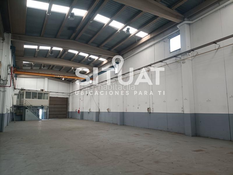 Foto 51c7e14e-e837-48c7-9ffe-ce2a1e04fb77. Location bâtiment à usage industriel dans carrer del segre 5 dans Sant Cugat del Vallès