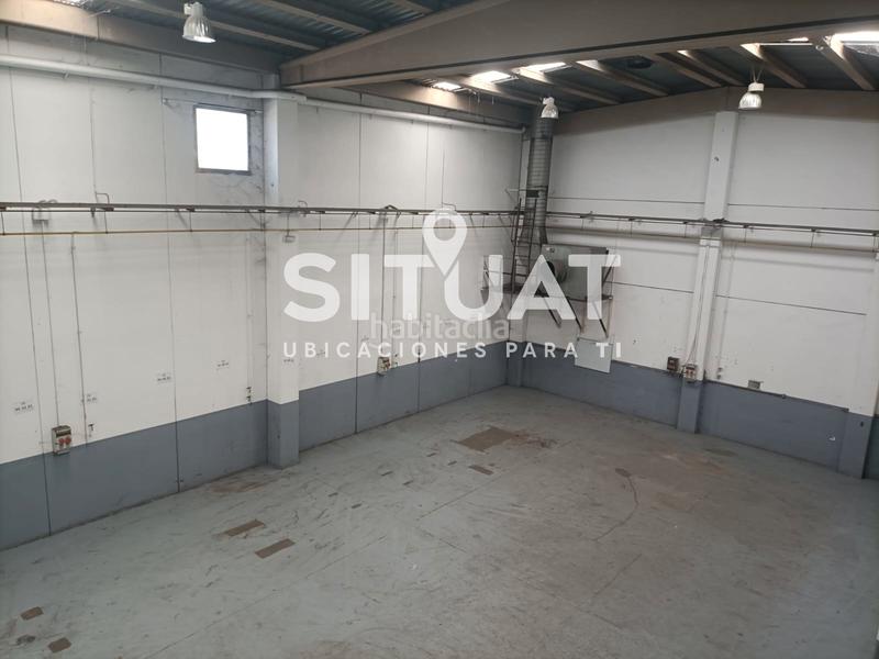 Foto d2199cb9-7e54-44d8-9d52-d0b488acac91. Location bâtiment à usage industriel dans carrer del segre 5 dans Sant Cugat del Vallès