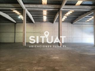 Location Bâtiment à usage industriel à Carrer del segre 5. Excelente nave con patio delantero y trasero