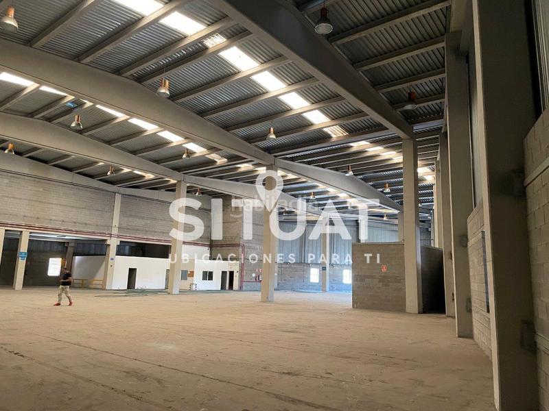 Foto 3432a13e-8e1c-435d-981f-f77e8038dc0c. Lloguer nau industrial a avinguda compositor bizet 12 a Rubí