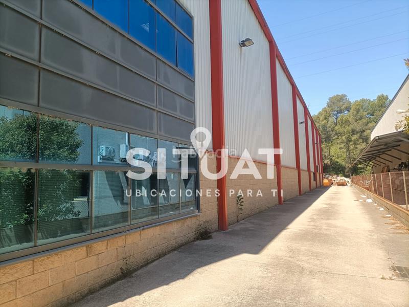 Foto dcb5fdde-a148-4303-8c6a-67e3d6a30d63. Lloguer nau industrial a carrer praga 8 a Zona Industrial Rubí