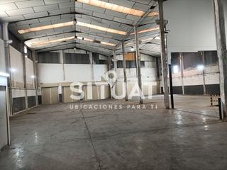 Fabrikhalle in Carrer Enric Prat de la Riba 25