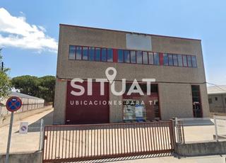 Lloguer Nau industrial a Carrer ripollès 10. Nave tipo c aislada impecable con gran imagen corporativa situac