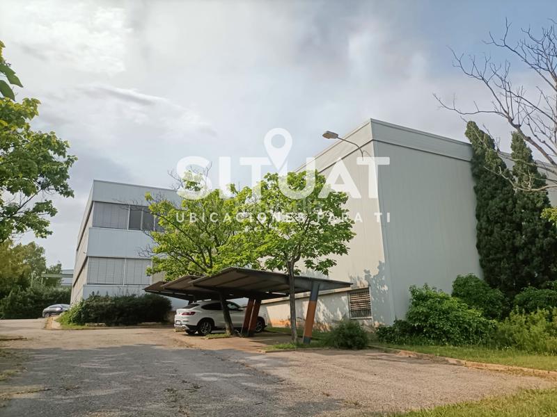 Foto 3893f56f-7cc7-4132-97b3-7e1ddb7dc9d2. Nau industrial a carrer estàtica 11 a Castellbisbal