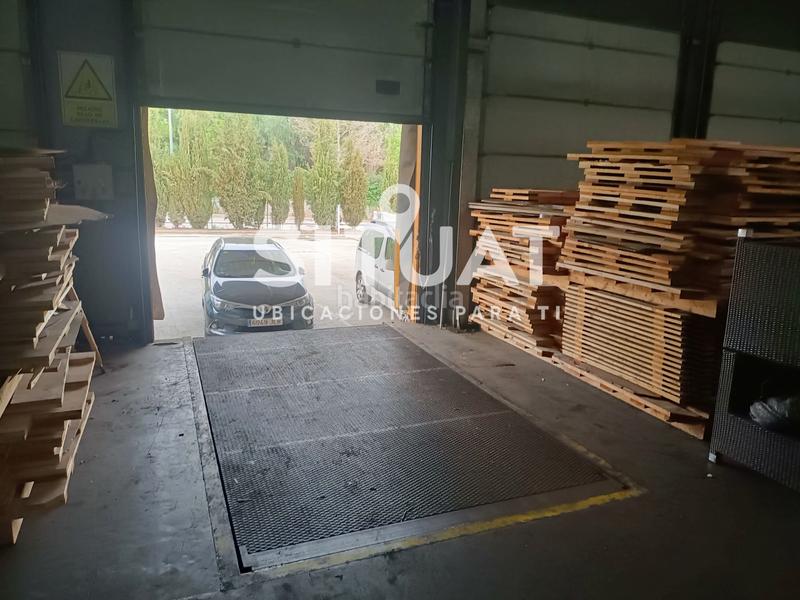 Foto 7ba9bf24-7416-4eac-a8aa-874975d385e9. Nau industrial a carrer estàtica 11 a Castellbisbal