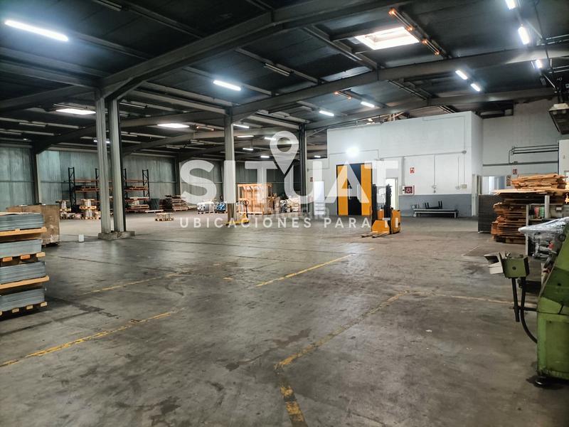 Foto 9f61eb70-f98f-431d-9349-089e3a75eb9d. Nau industrial a carrer estàtica 11 a Castellbisbal