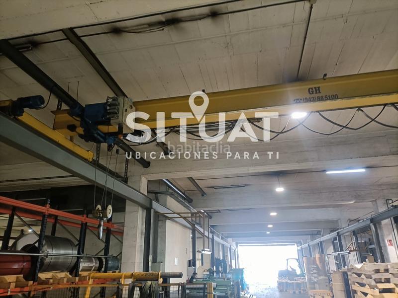 Foto a37b6434-17d1-40ff-875a-777d2600776f. Nau industrial a carrer estàtica 11 a Castellbisbal