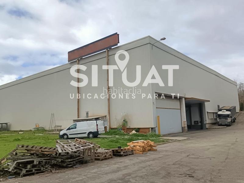 Foto b83ba6f8-8b4c-4b79-83aa-80333f638f84. Nau industrial a carrer estàtica 11 a Castellbisbal