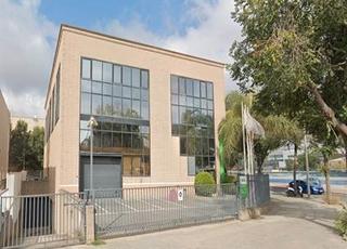 Miete Fabrikhalle in Carrer primer de maig 38. Nave industrial tipo c edificio corporativo impecable