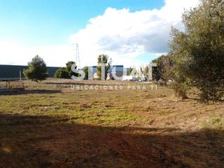 Rent Industrial plot in Carrer barcelona 1. Solar industrial apto para campa no para edificar nave